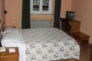 Miu Ξενοδοχείο 2*